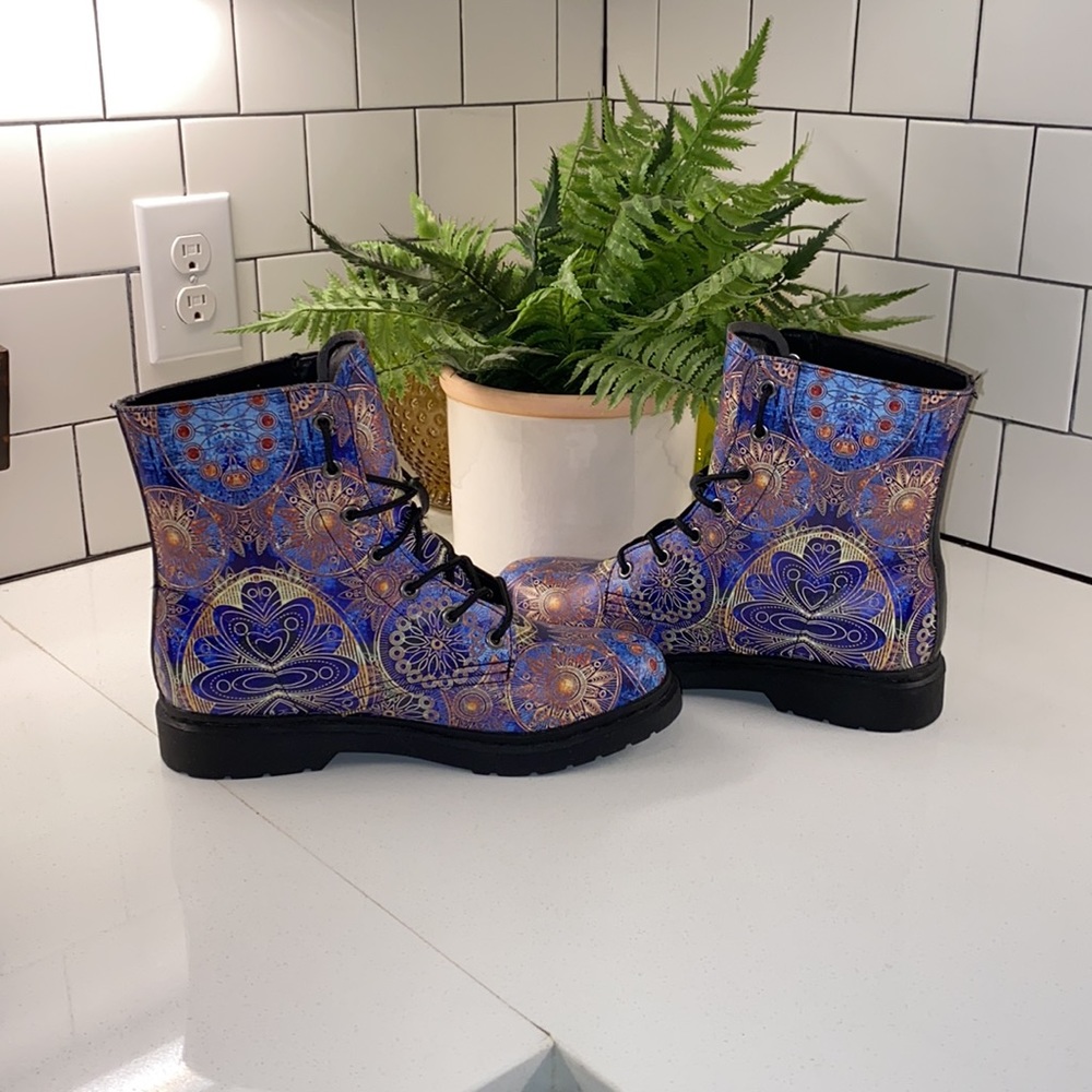 Yes We Vibe vegan leather multi color Splendid Bohemian Boots 10M/11.5W US